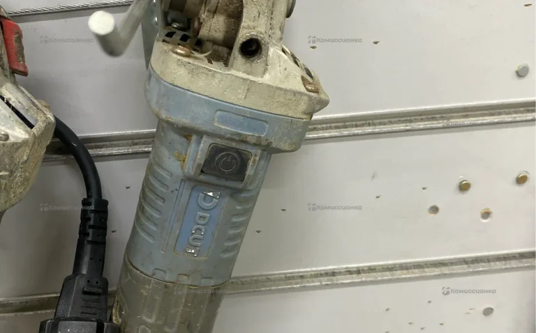 Болгарка DBG 12517