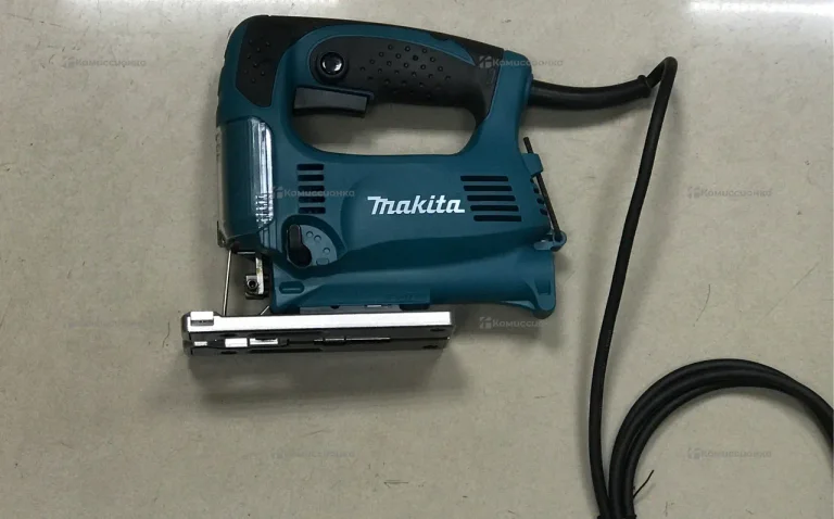 Электролобзик Makita 4329