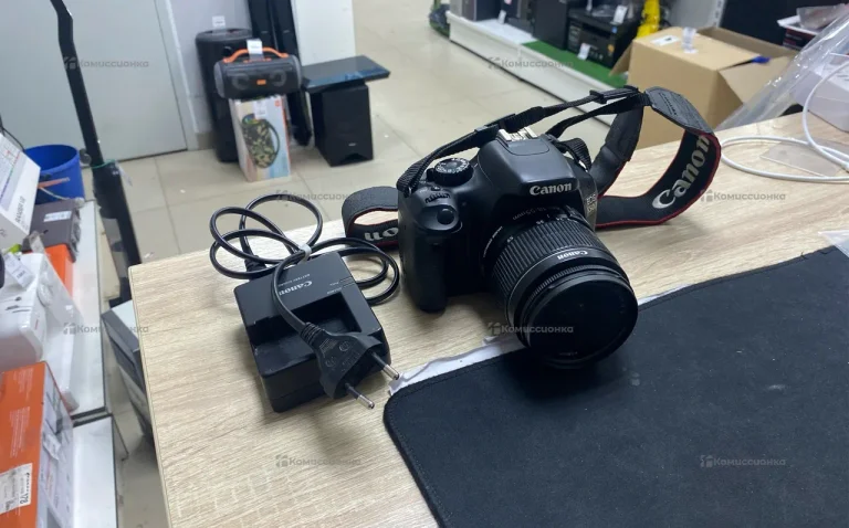 Фотоаппарат  canon ds126271