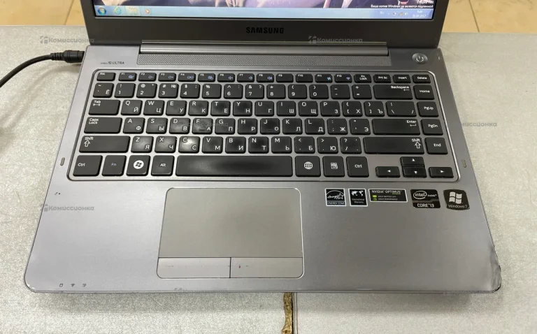 Ноутбук Samsung NP530U4C
