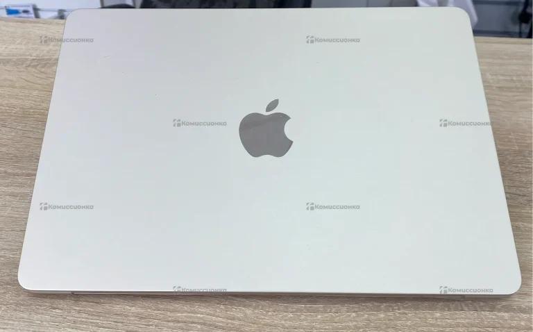 Ноутбук  MacBook Air m2 (2022)