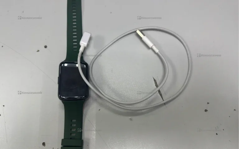 Часы  HUAWEI WATCH FIT