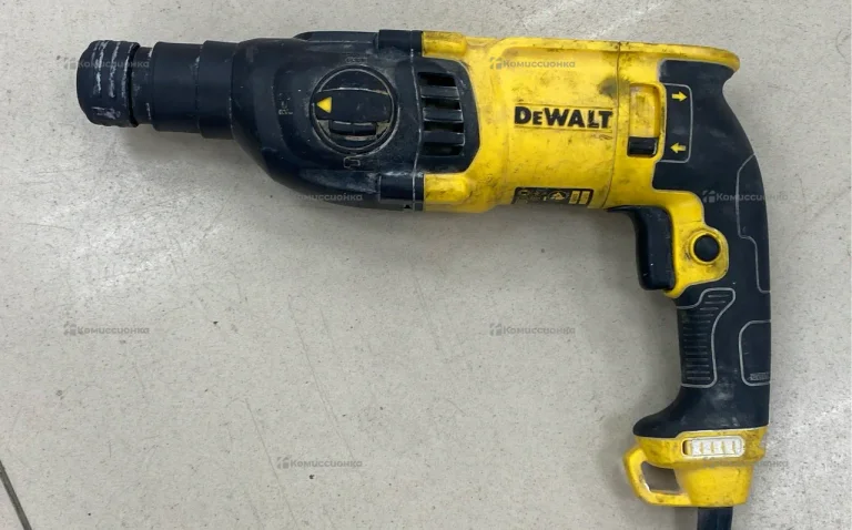 перфоратор dewalt D 25133 K