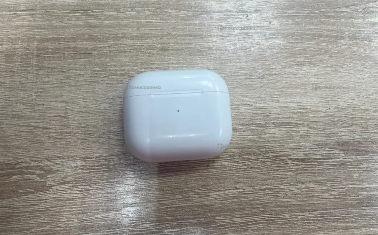 Apple AirPods 4