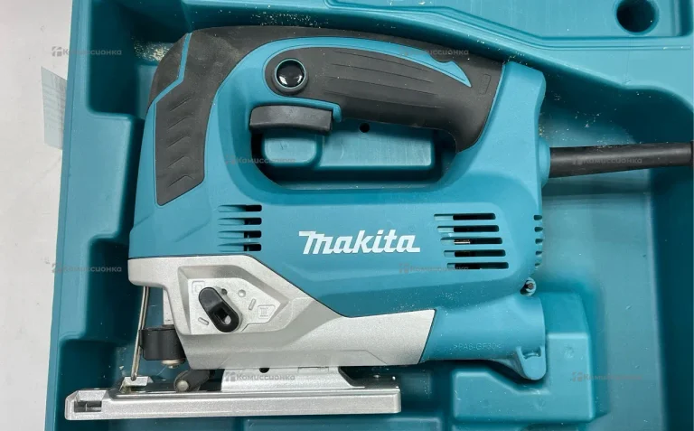 Электролобзик makita JV0600K