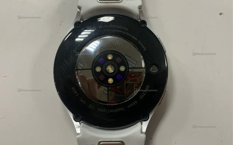 Часы  Samsung Galaxy Watch 7 44mm