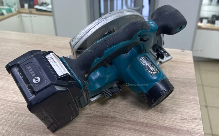 Дисковая пила аккумуляторная makita DSS610RFE