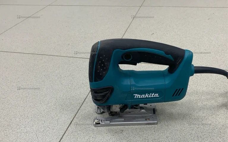 Электролобзик makita 4350FCT