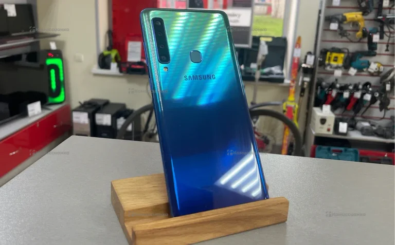 Samsung Galaxy A9 (2018) 6/128Gb