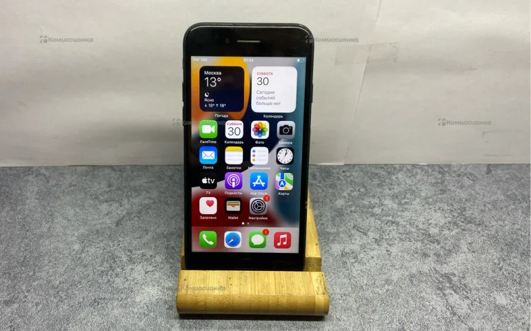 Apple iPhone 7 32 ГБ.