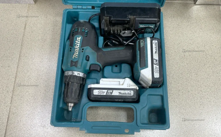 Аккумуляторная дрель-шуруповерт Makita DF488DWEE