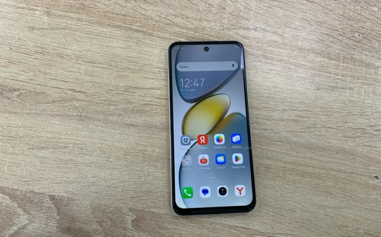 Tecno Spark Go 1 3/64 ГБ