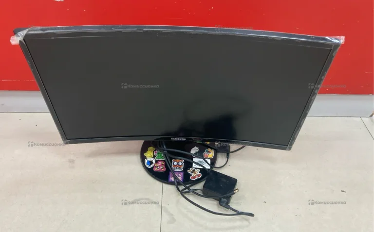 Монитор Samsung C24F390FHI