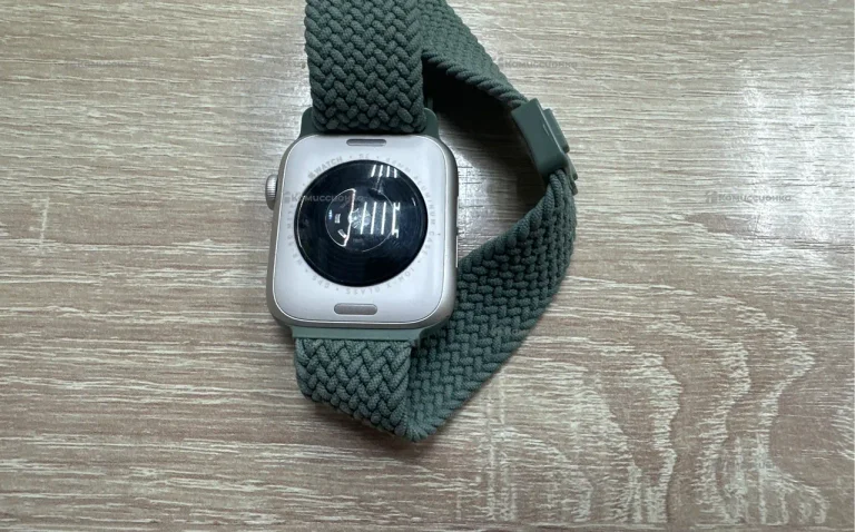 Часы  Apple Watch SE 2