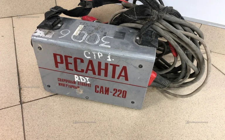 Сварочный аппарат РЕСАНТА САИ-220 (с проводами)
