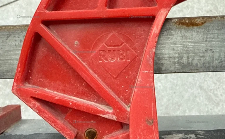 Плиткорез серый