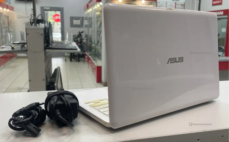Ноутбук Asus