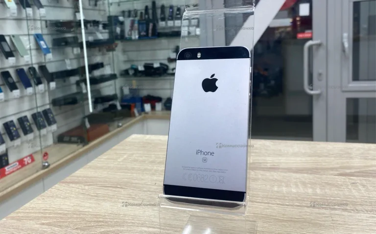 Apple iPhone SE 2/32 ГБ