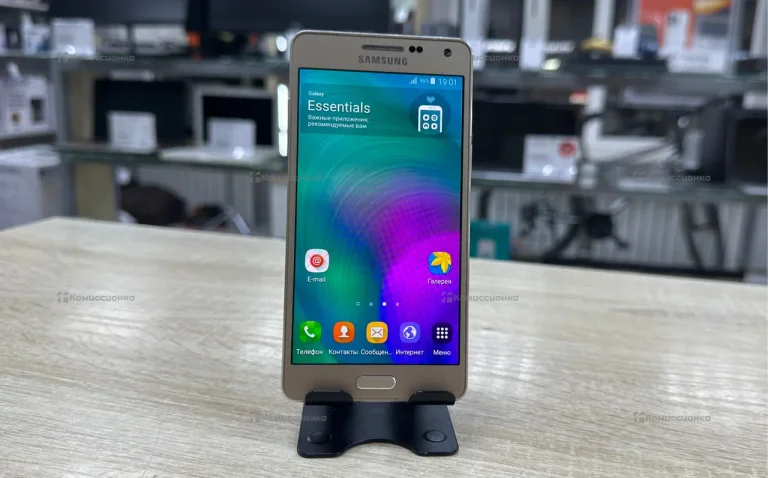 Samsung Galaxy A5 (2016) 2/16 ГБ