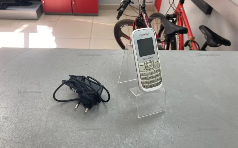 Samsung GT-E1200M