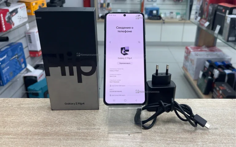 Samsung Galaxy Z Flip 4 8/256 ГБ