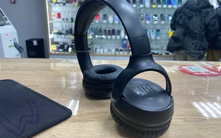 Наушники  JBl