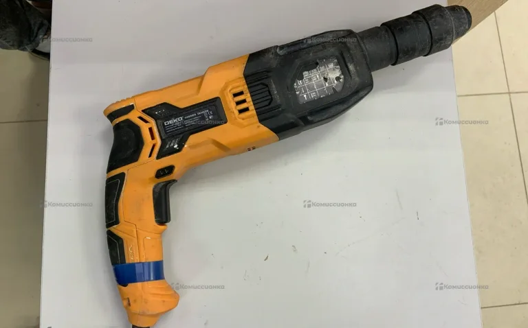 Перфоратор DEKO DKH850W