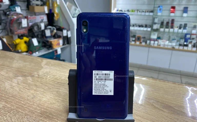 Samsung Galaxy A10 3/32 ГБ