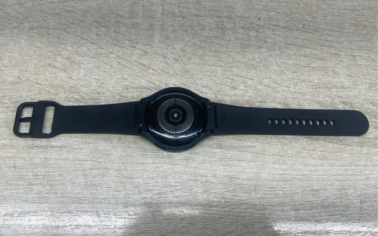 Часы  Galaxy Watch 4