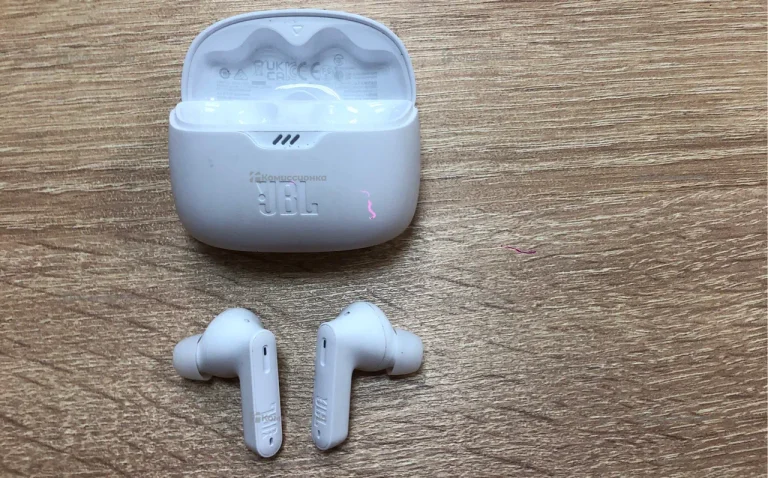 Наушники  JBl Tune beam
