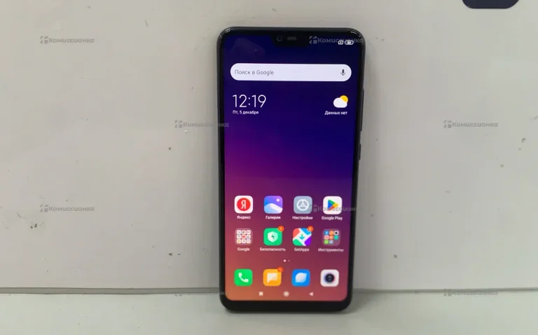 Xiaomi Mi 8 Lite 4/64 ГБ