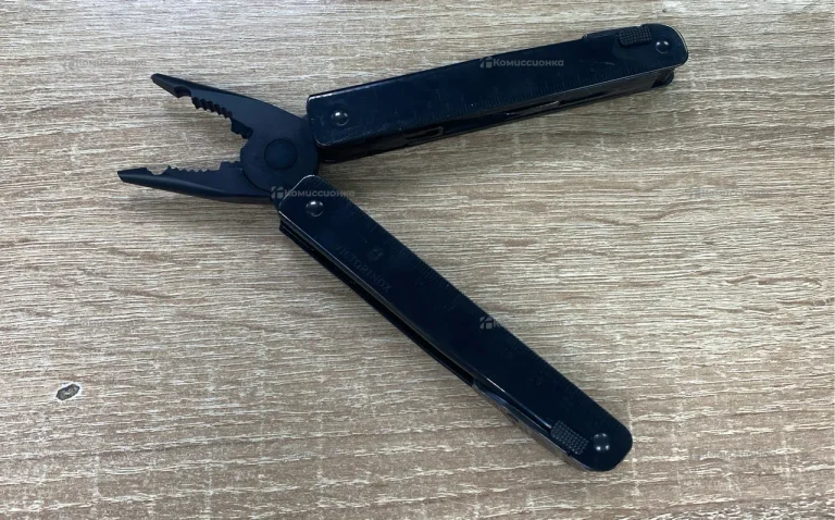 Мультитул VICTORINOX SwissTool BS 3.0323.3CN