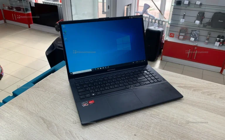 Ноутбук  ASUs Vivobook Go E1504FA