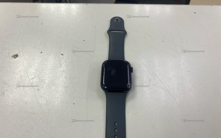 Часы  Apple Watch 7 45mm