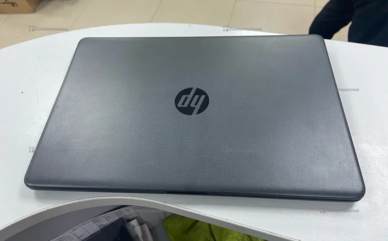Ноутбук  HP AZK-02611