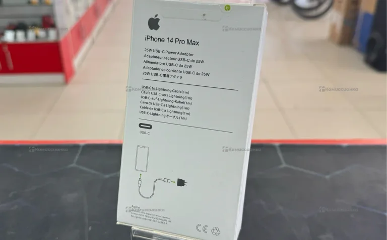 Блок с проводом IPhone