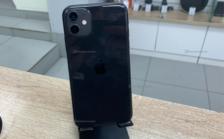 Apple iPhone 11 4/64 ГБ