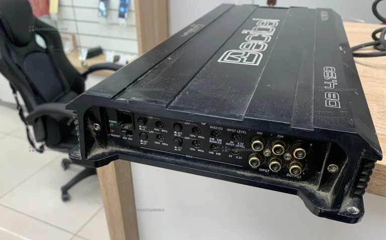 Усилитель decibel 4x150w