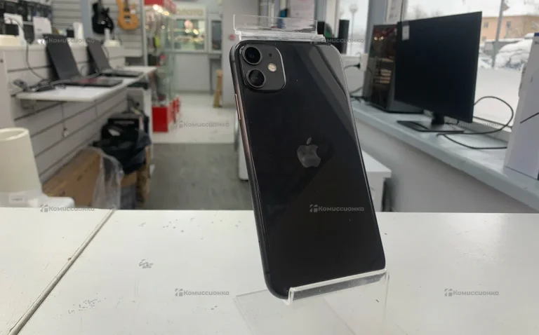 Apple iPhone 11 4/64 ГБ