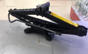 Купить Домкрат Автомобильный черный б/у , в Самара Цена:790рублей