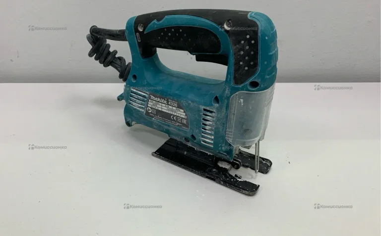 Электролобзик makita 4326
