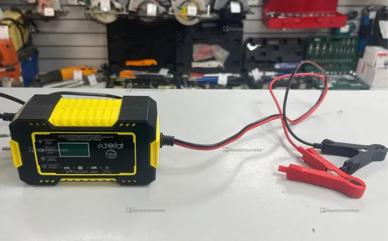 Зарядное устройство AUTOFAT RJ-C 120501A