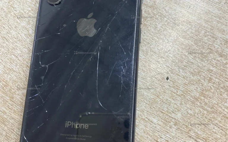 Apple iPhone X 3/64 ГБ