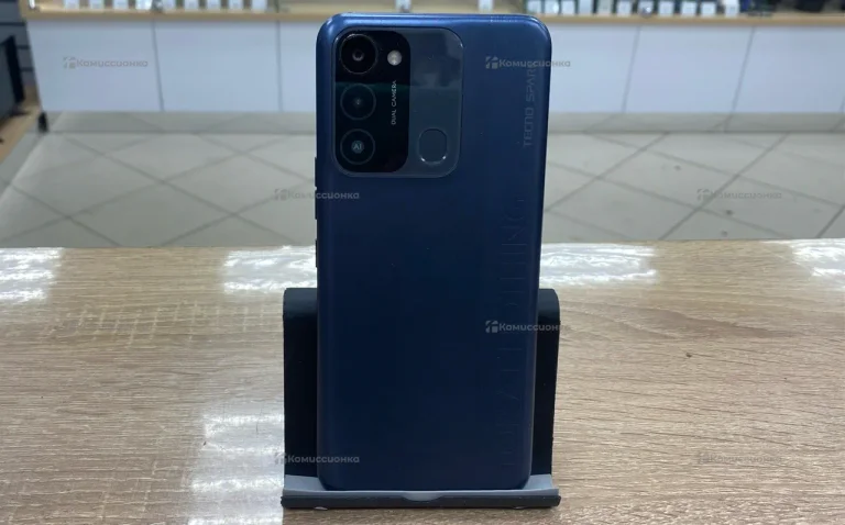 Tecno Spark 8C 4/64 ГБ