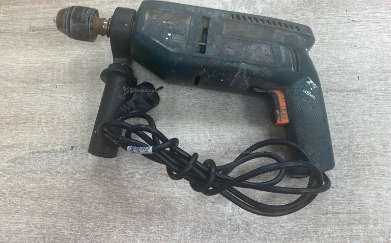 Ударная дрель Black+Decker