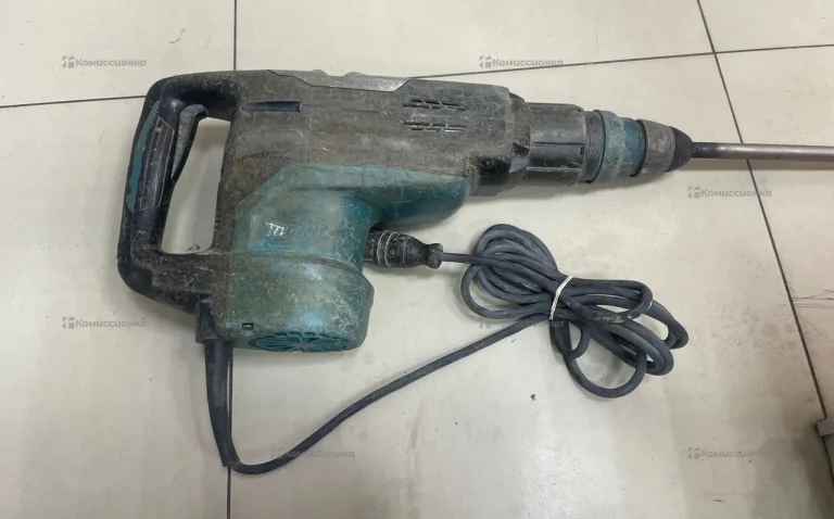 Перфоратор makita HR5202C