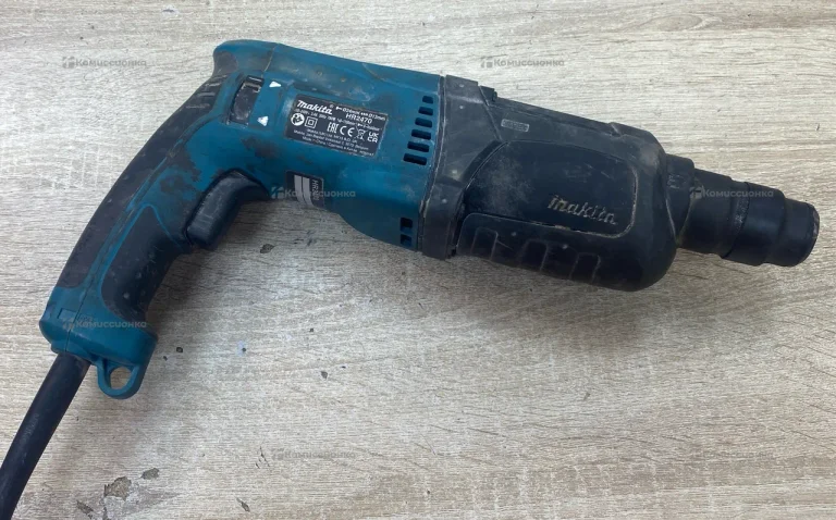 Перфоратор Makita HR2470