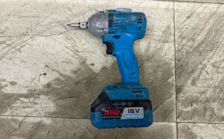 B1804002 Шуруповерт Toua