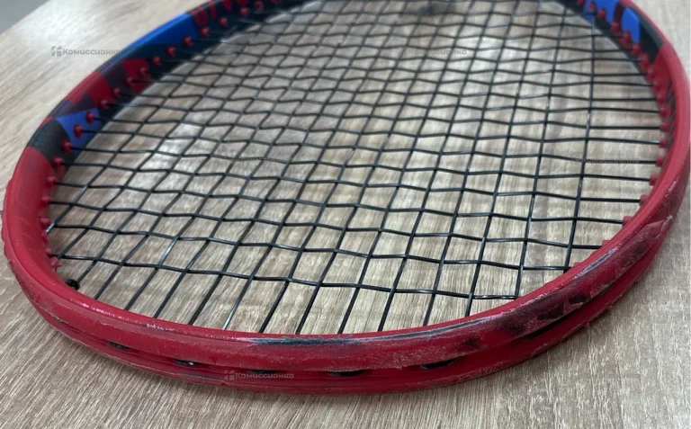 Тенисная ракетка YONEX