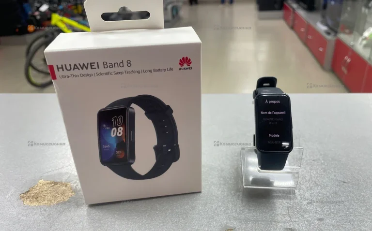 Часы  Huawei band 8